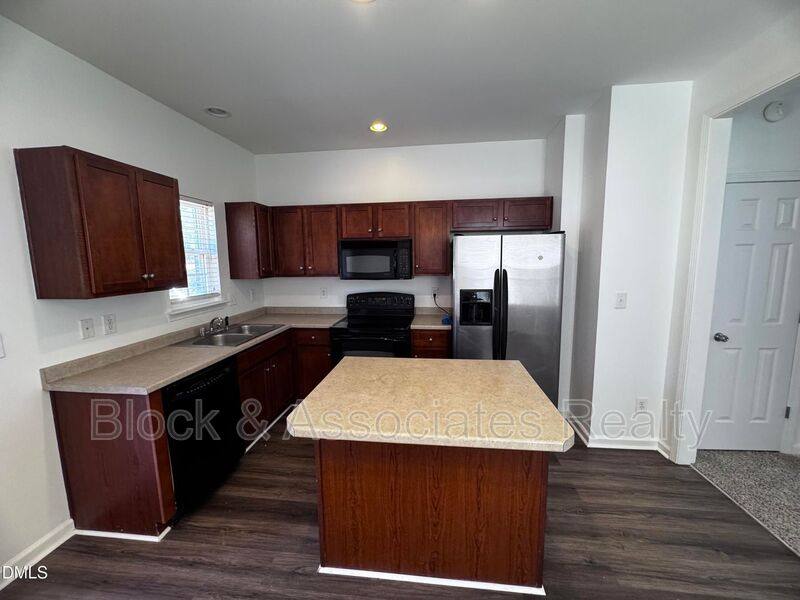 Townhouse for rent at 2212 Persimmon Ridge Dr, Raleigh, NC 27604