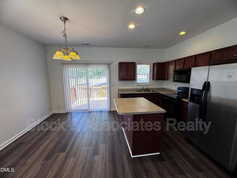 Townhouse for rent at 2212 Persimmon Ridge Dr, Raleigh, NC 27604