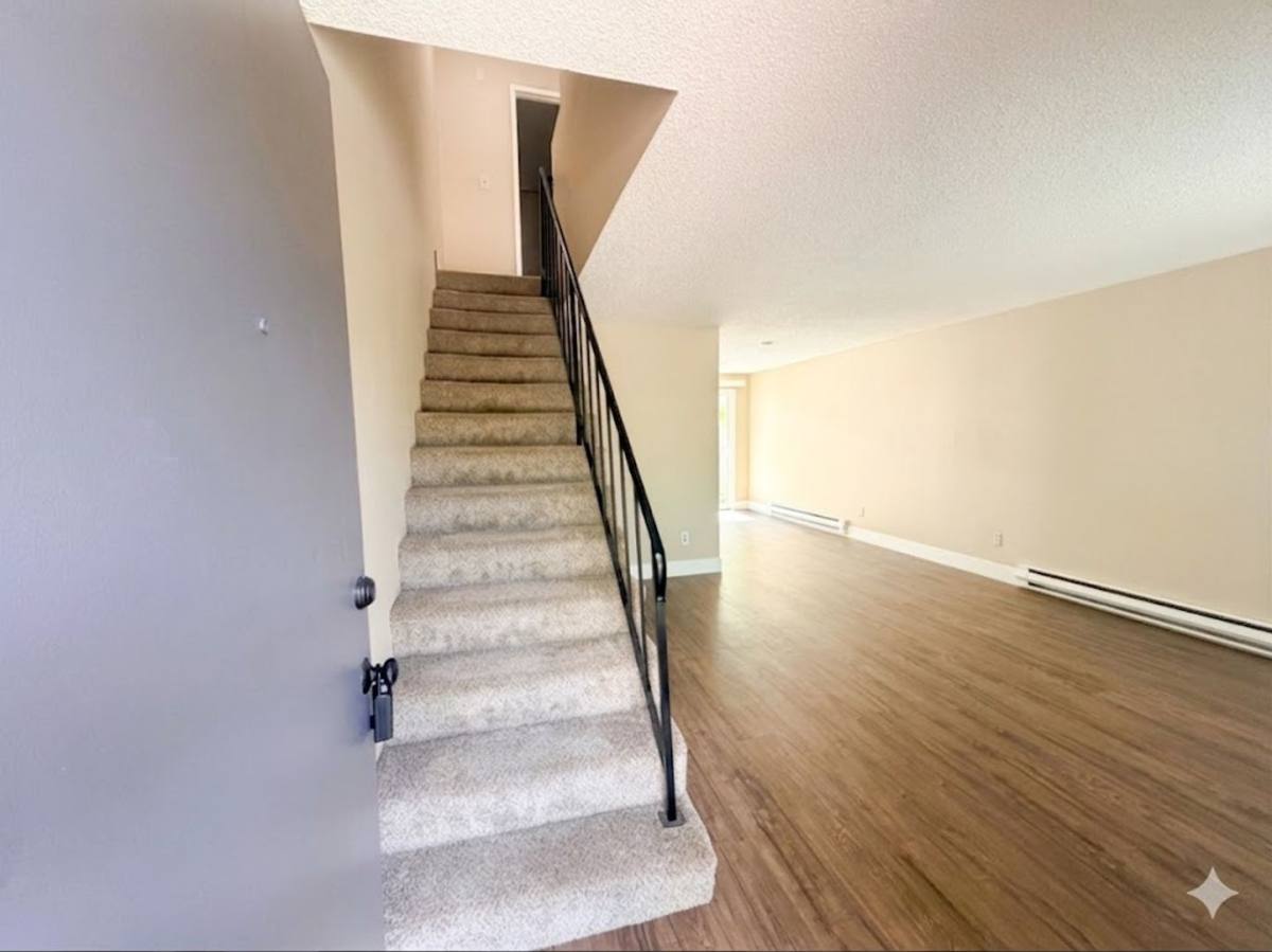 Apartment for rent at 1924 - 1930 SW Hume Court, Portland, OR 97219