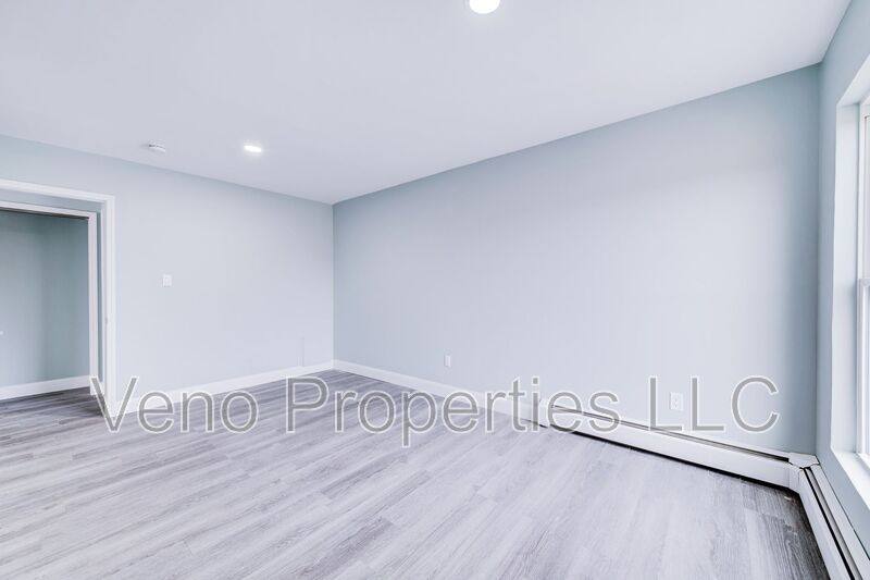 Apartment for rent at 13 Bancker Ave #2, Troy, NY 12180