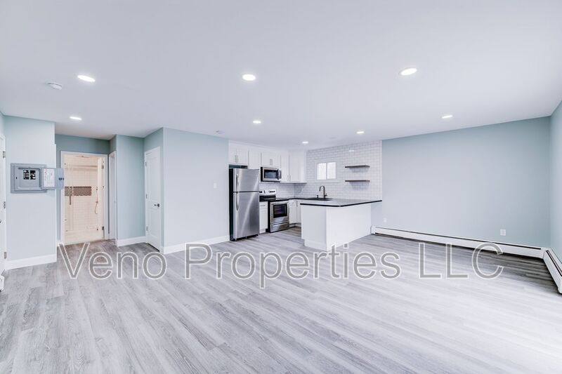 Apartment for rent at 13 Bancker Ave #2, Troy, NY 12180