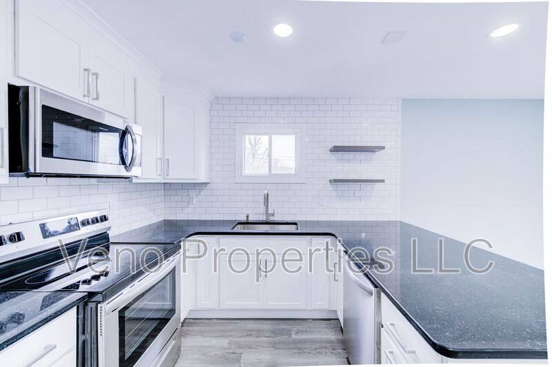 Apartment for rent at 13 Bancker Ave #2, Troy, NY 12180