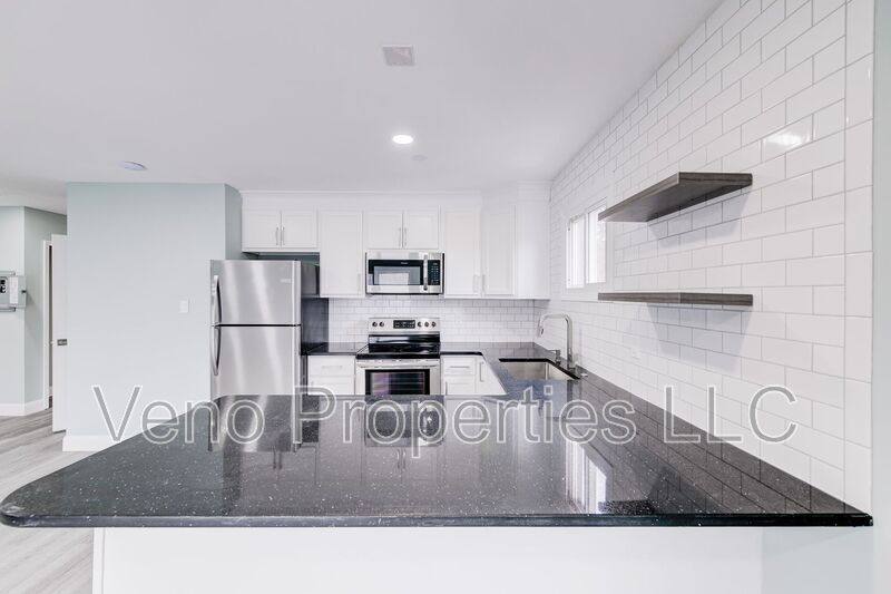 Apartment for rent at 13 Bancker Ave #2, Troy, NY 12180