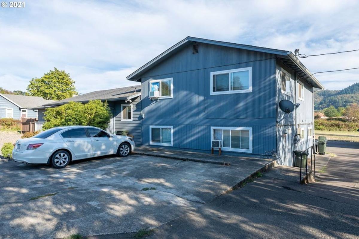 Apartment for rent at 41 Page Rd, Winchester, OR 97495