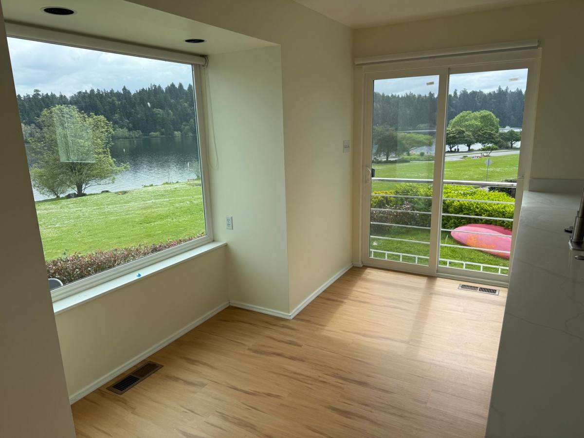 House for rent at 4901 Lake Wa Blvd S, Seattle, WA 98118