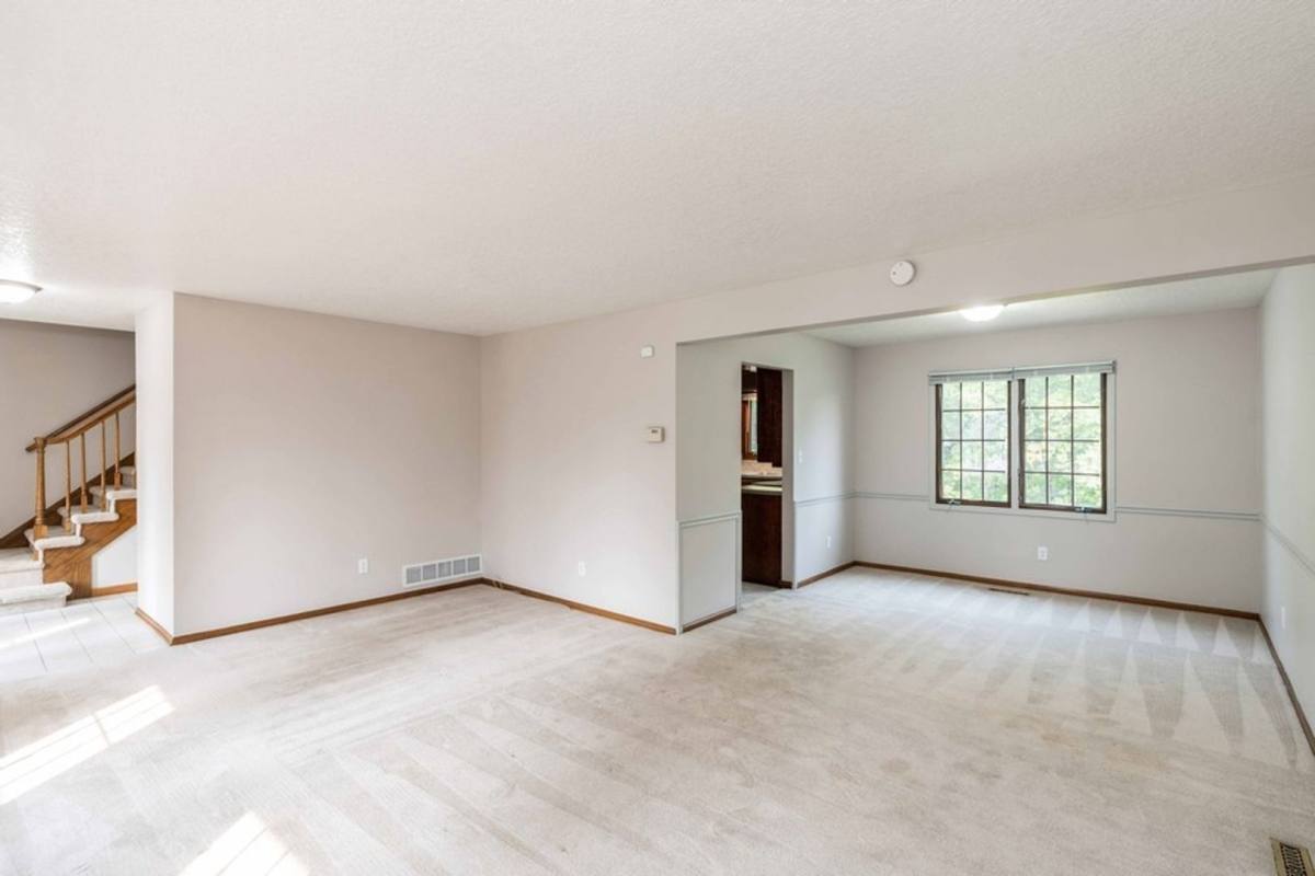 House for rent at 4728 67th St, Urbandale, IA 50322