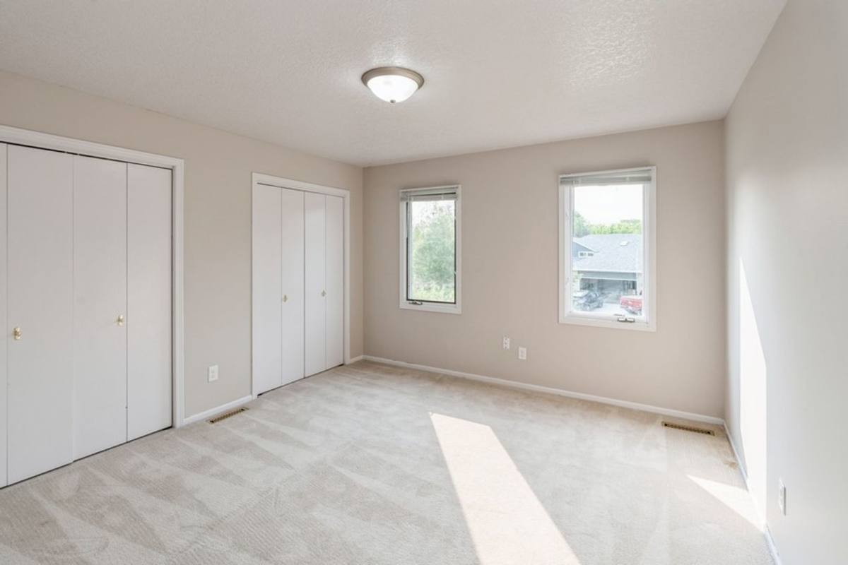House for rent at 4728 67th St, Urbandale, IA 50322