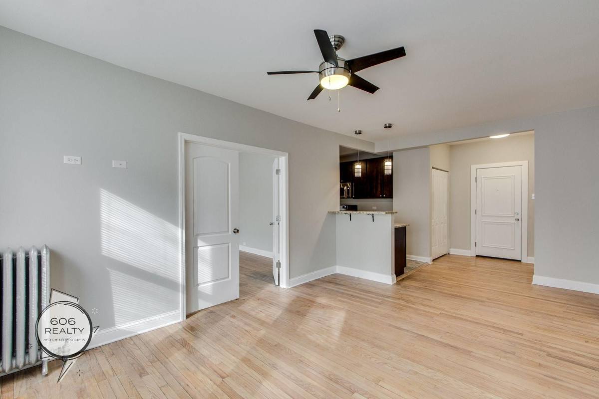 Apartment for rent at 836-842 E 53rd St, Chicago, IL 60615
