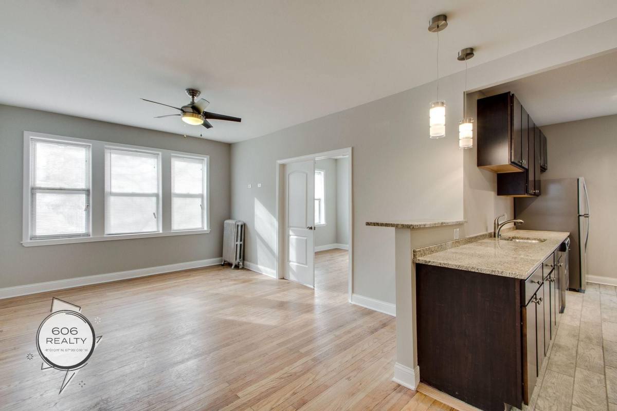 Apartment for rent at 836-842 E 53rd St, Chicago, IL 60615