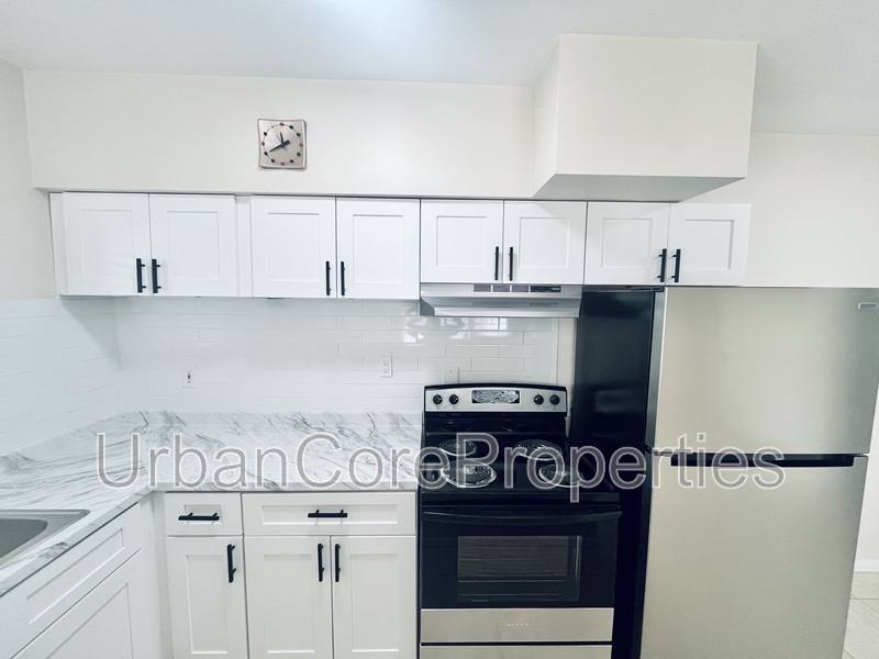 Apartment for rent at 115 7th Ave N #10, Saint Petersburg, FL 33701