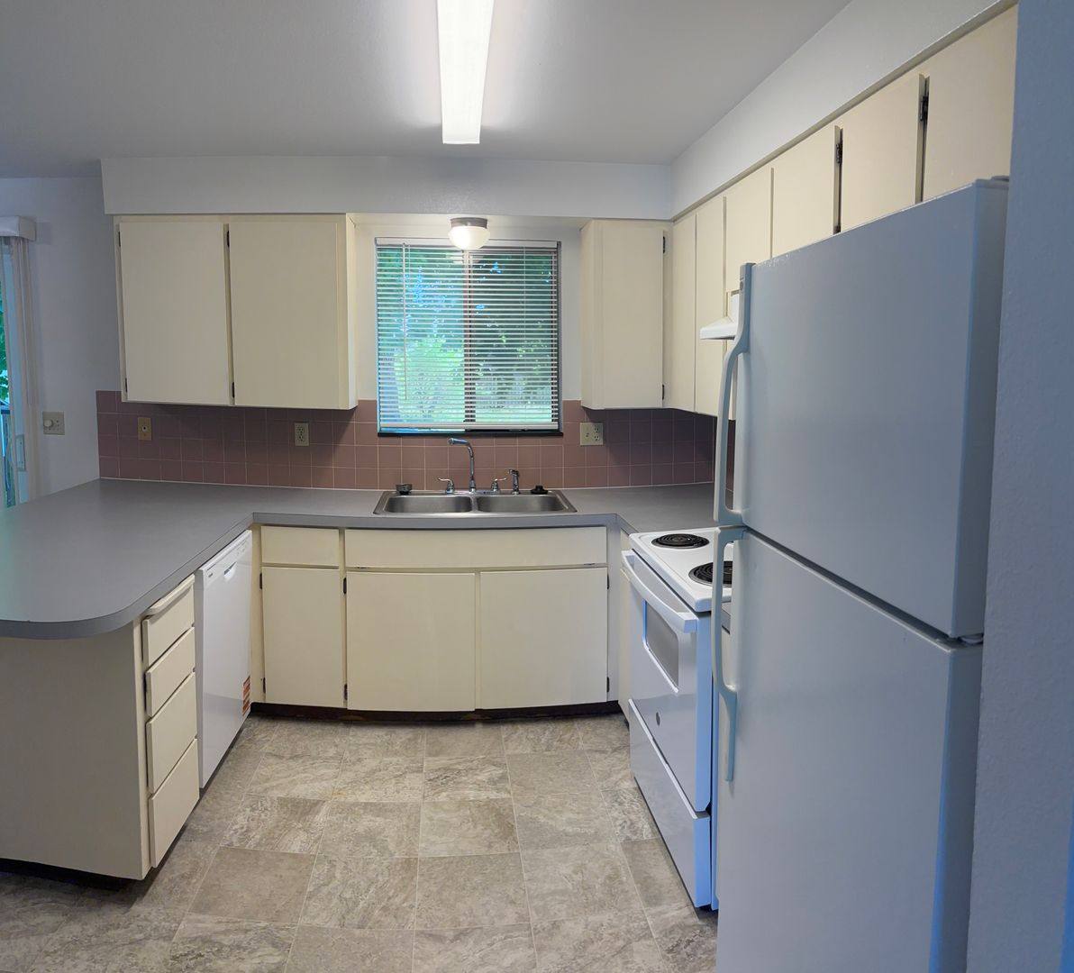 Apartment for rent at 10808-10 E 9th, Spokane, WA 99206