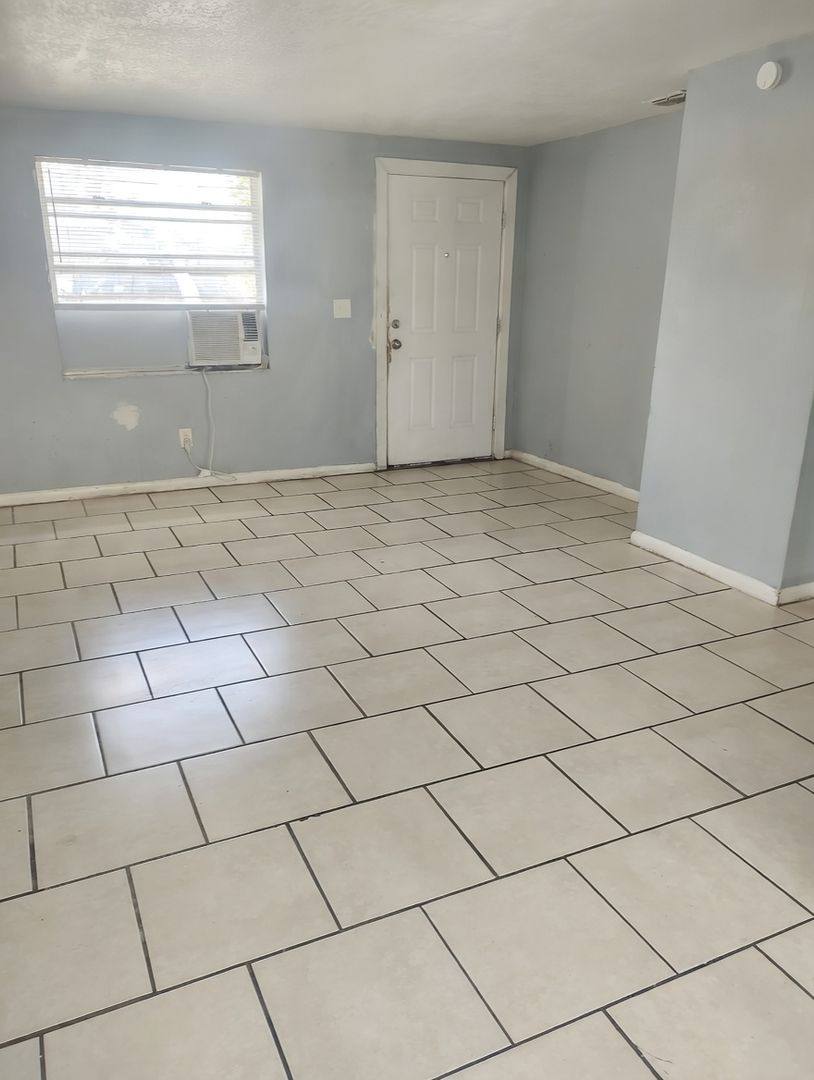 Apartment for rent at 5204 N 45th St, Tampa, FL 33610