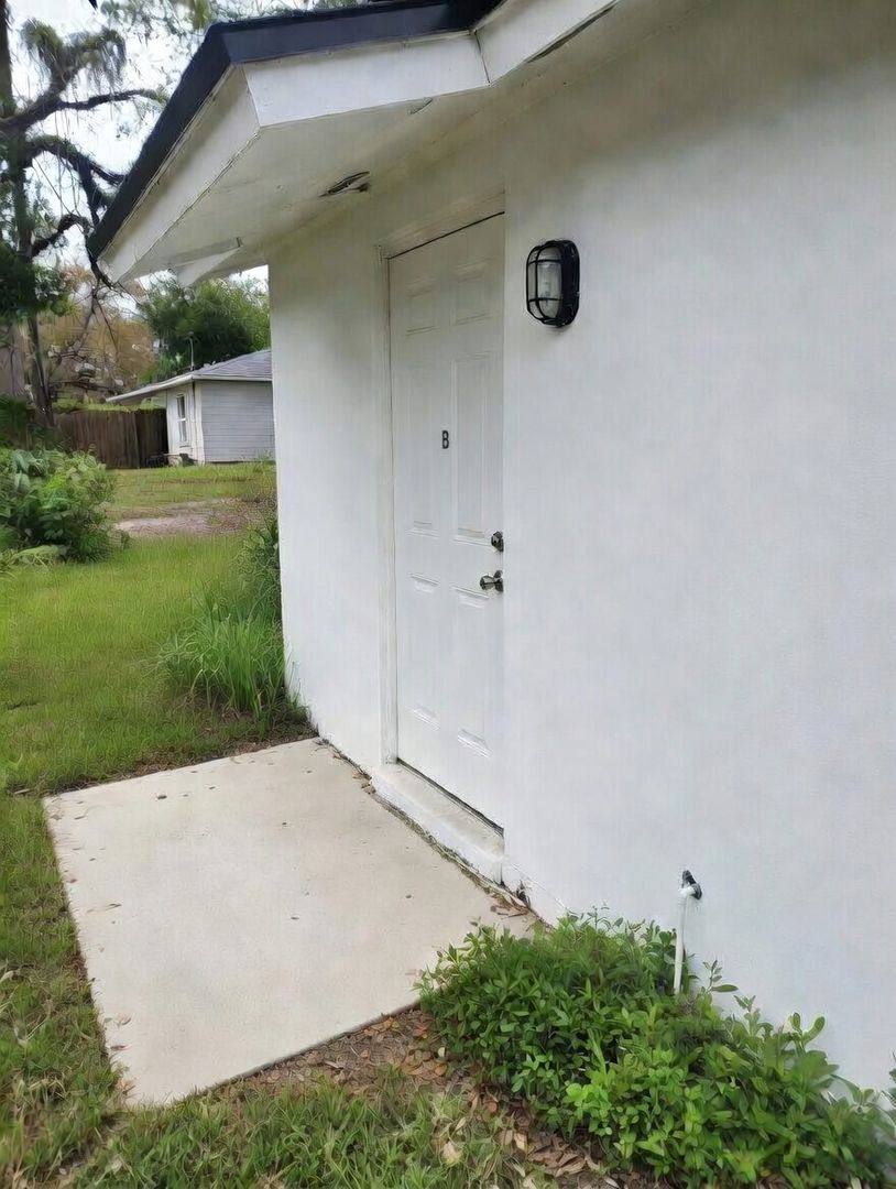 Apartment for rent at 5204 N 45th St, Tampa, FL 33610