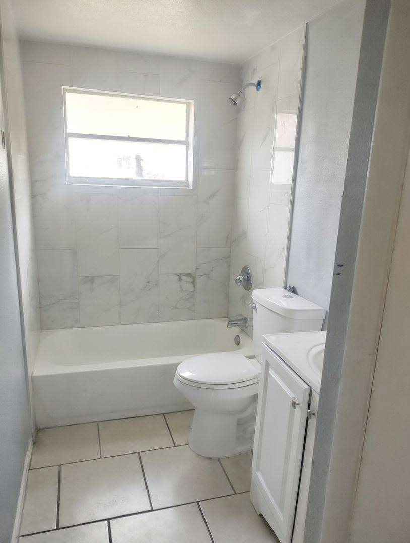 Apartment for rent at 5204 N 45th St, Tampa, FL 33610