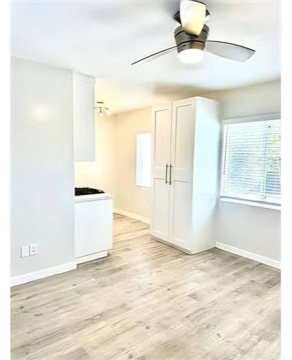 Apartment for rent at 613 S Prairie Ave, Inglewood, CA 90301