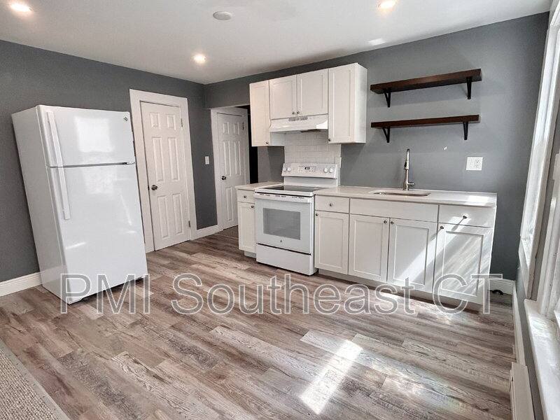 Apartment for rent at 200 Montauk Ave #2B, New London, CT 06320
