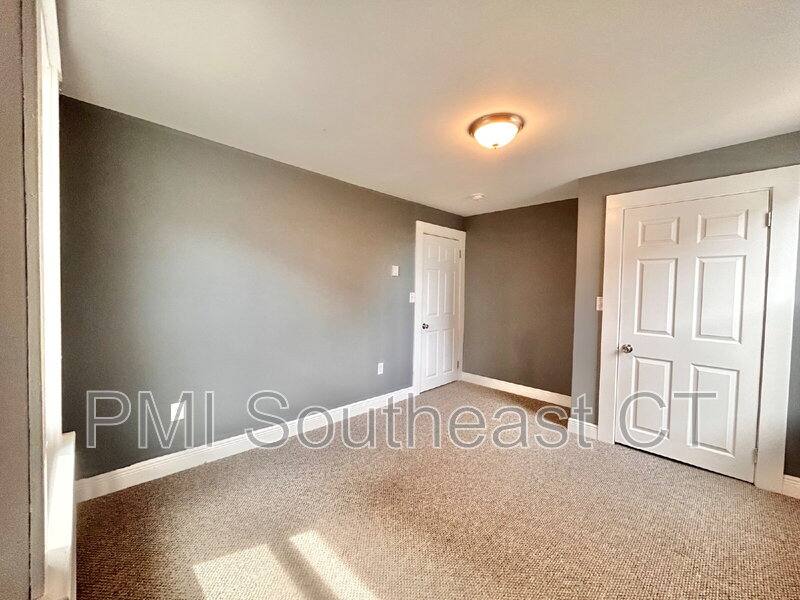 Apartment for rent at 200 Montauk Ave #2B, New London, CT 06320