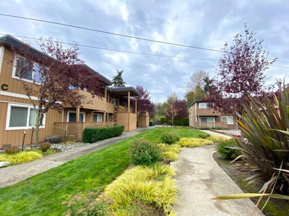 6102 6th Ave, Tacoma, WA 98406 - Apartment for Rent - Image 2