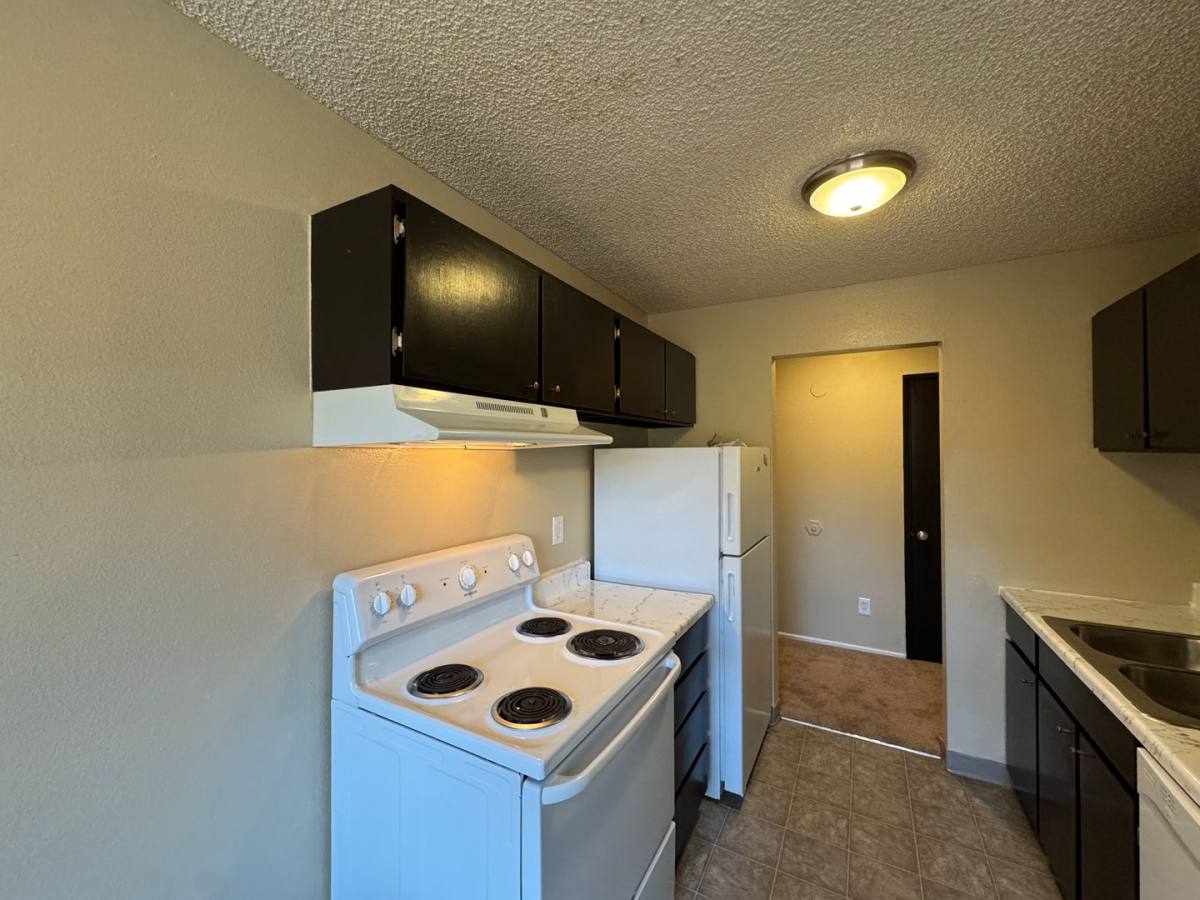 6102 6th Ave, Tacoma, WA 98406 - Apartment for Rent - Image 7