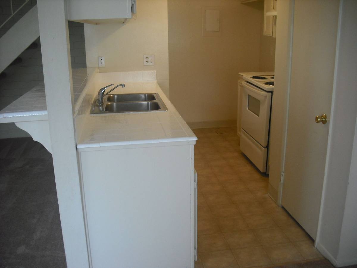 Townhouse for rent at 2622 Yardarm Ave, Port Hueneme, CA 93041