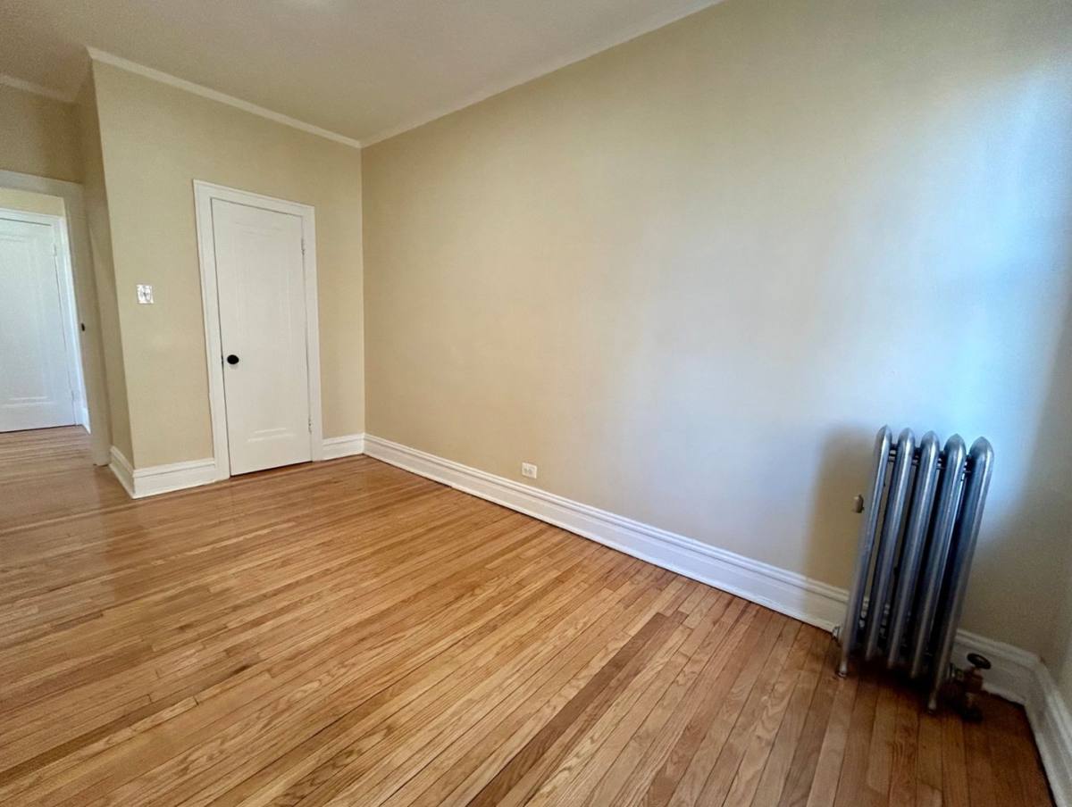 Apartment for rent at 4045 - 4055 W School St, Chicago, IL 60641