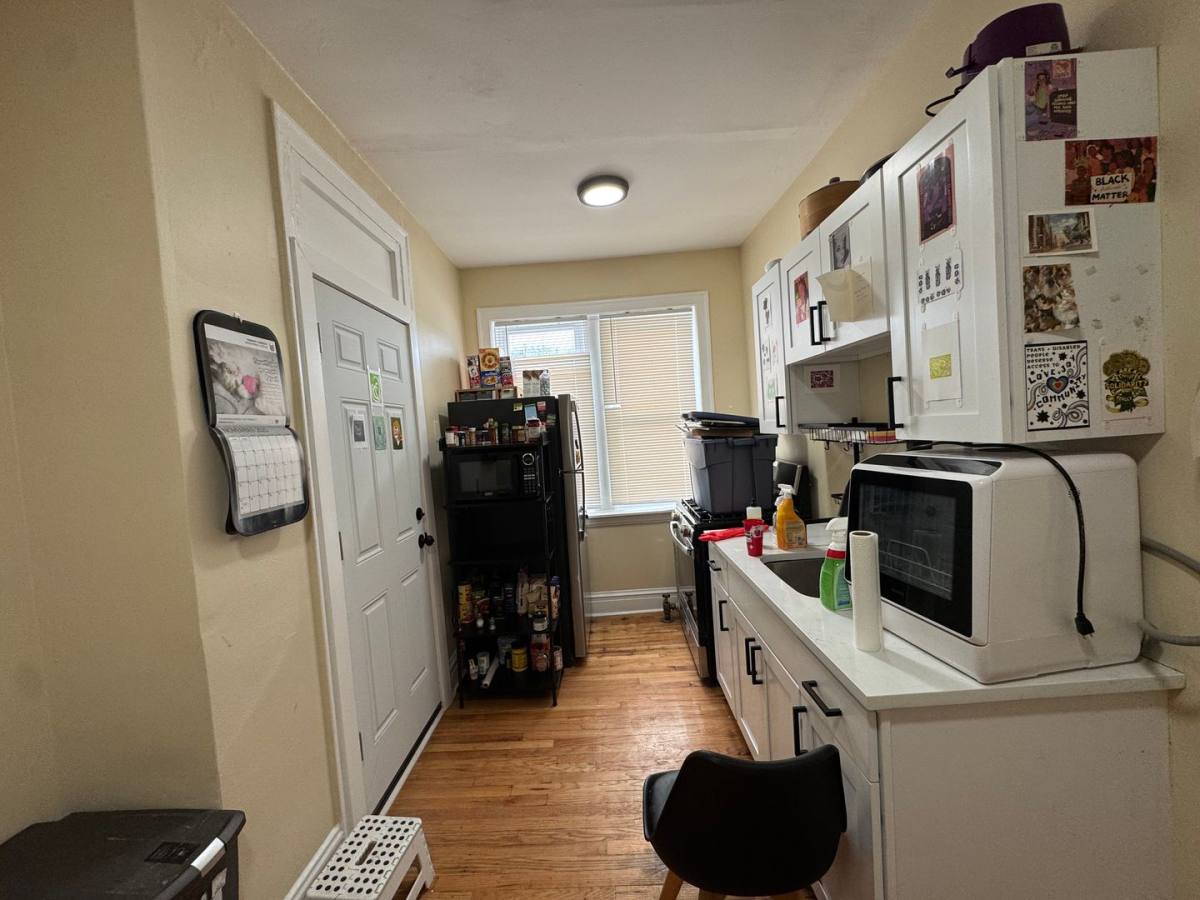 Apartment for rent at 4045 - 4055 W School St, Chicago, IL 60641