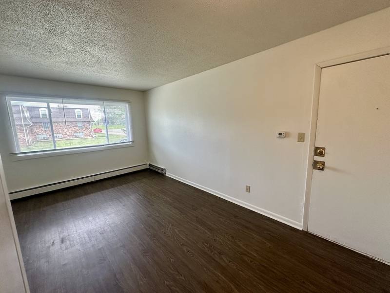 Apartment for rent at 1465 Meadowview Dr, Marion, IA 52302