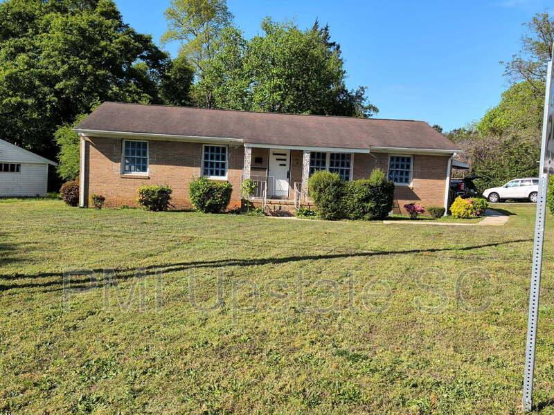 House for rent at 100 Truman St, Laurens, SC 29360