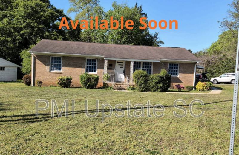 House for rent at 100 Truman St, Laurens, SC 29360