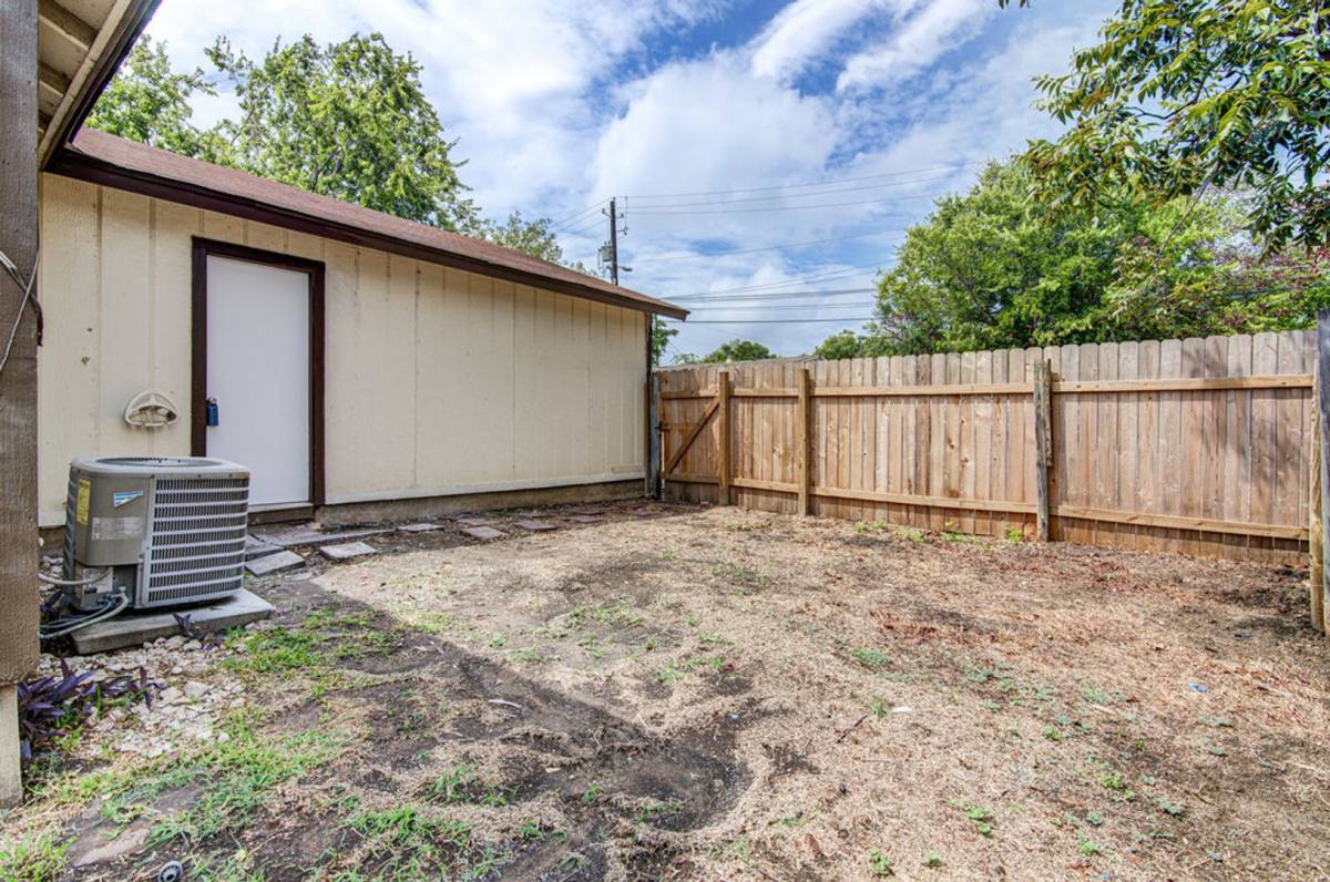 Apartment for rent at 8112 W Gate Blvd, Austin, TX 78745
