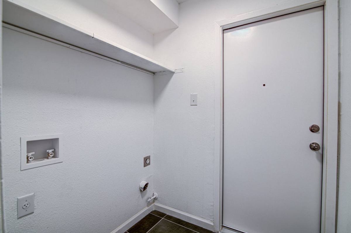 Apartment for rent at 8112 W Gate Blvd, Austin, TX 78745