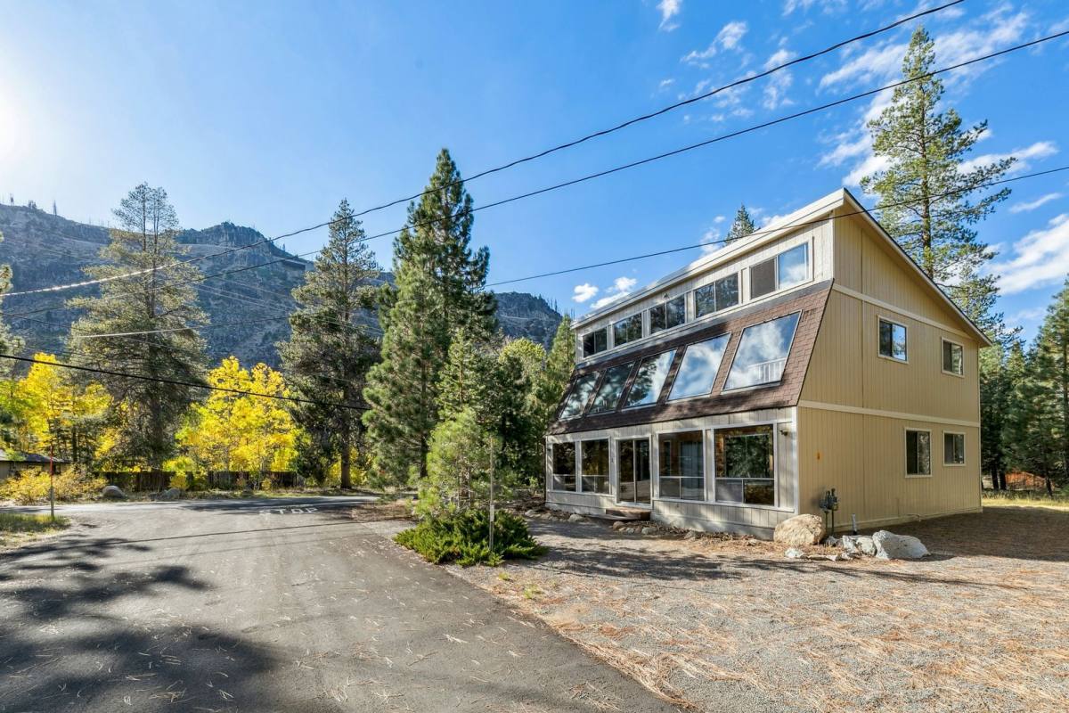 House for rent at 993 Woodchuck Court, South Lake Tahoe, CA 96150