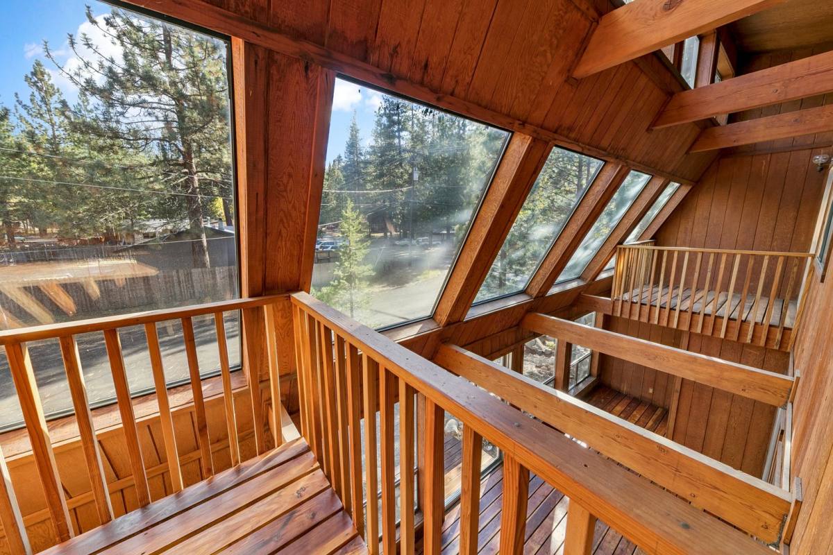 House for rent at 993 Woodchuck Court, South Lake Tahoe, CA 96150