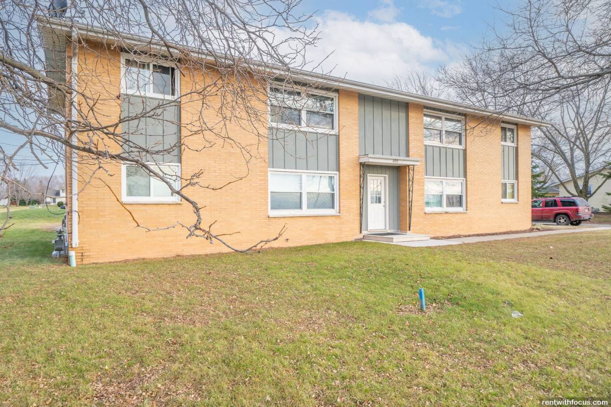 Apartment for rent at 405 School St, Wrightstown, WI 54180