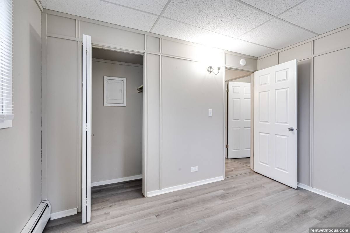 Apartment for rent at 405 School St, Wrightstown, WI 54180