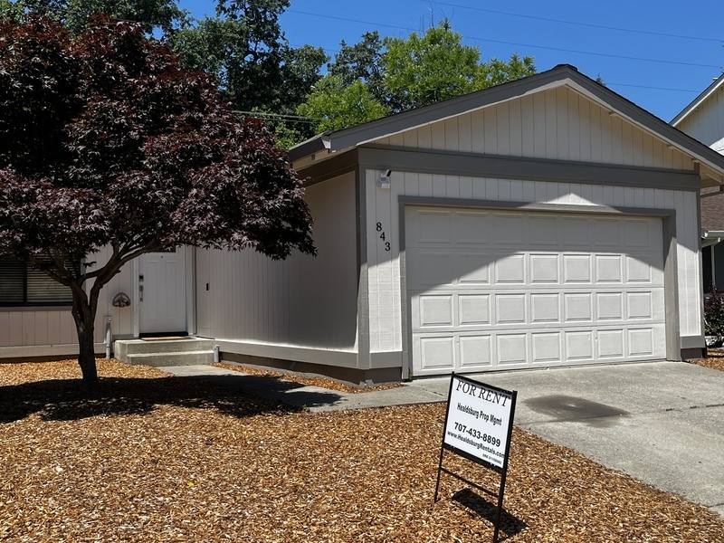 House for rent at 843 Falcon Way, Healdsburg, CA 95448