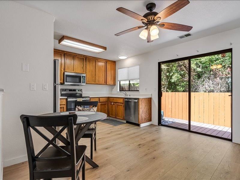 House for rent at 843 Falcon Way, Healdsburg, CA 95448