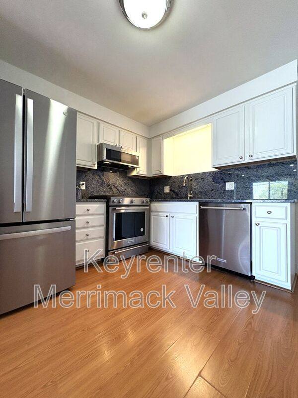 Condo for rent at 86 Beacon St #5, Lawrence, MA 01843
