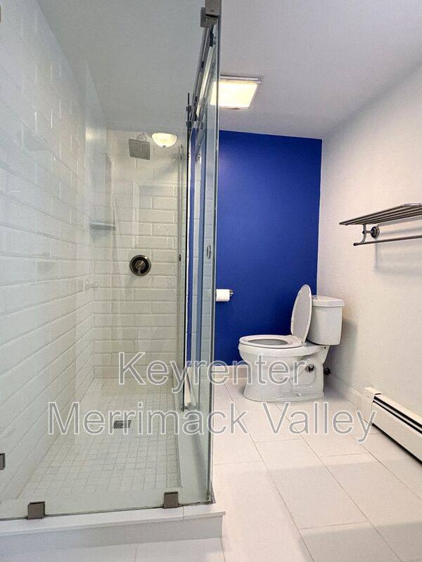 Condo for rent at 86 Beacon St #5, Lawrence, MA 01843