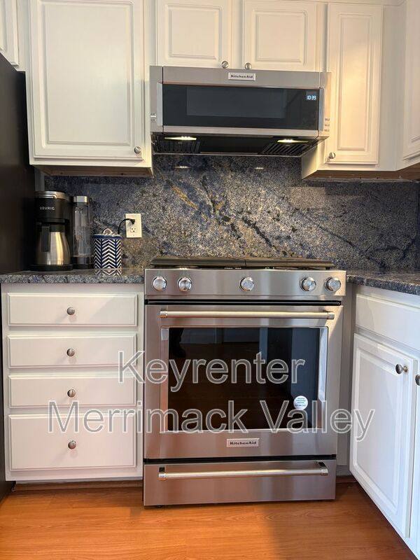 Condo for rent at 86 Beacon St #5, Lawrence, MA 01843