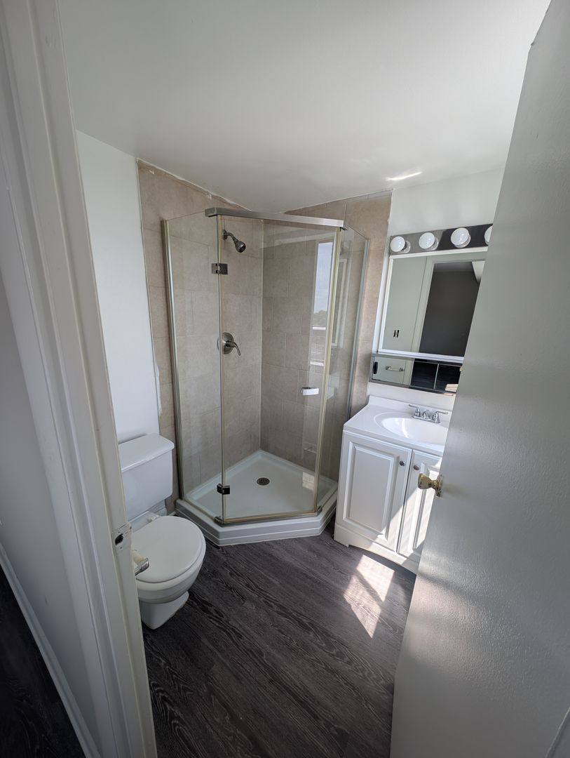 Apartment for rent at 4001 Clarks Lane, Baltimore, MD 21215
