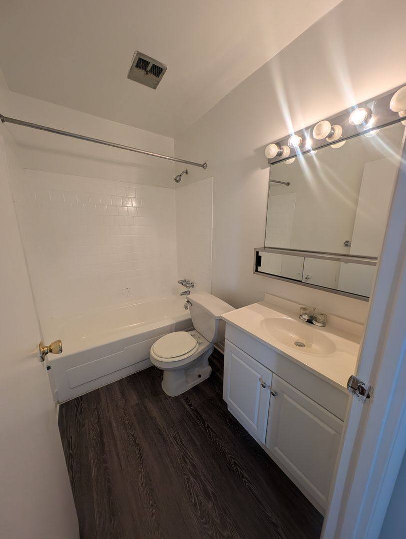 Apartment for rent at 4001 Clarks Lane, Baltimore, MD 21215