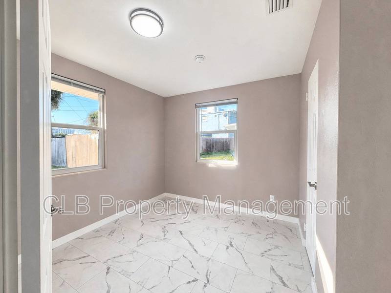 House for rent at 3 River Dr, Ormond Beach, FL 32176