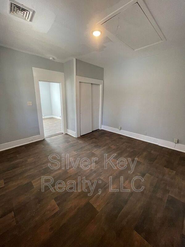 Apartment for rent at 17 Sunset Dr #1, Englewood, TN 37329