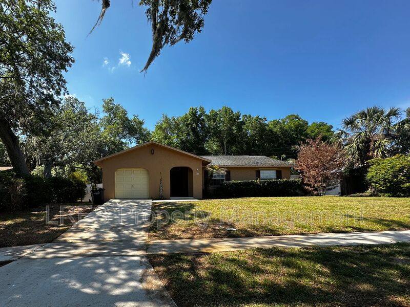 House for rent at 910 Sycamore Lane, Altamonte Springs, FL 32714