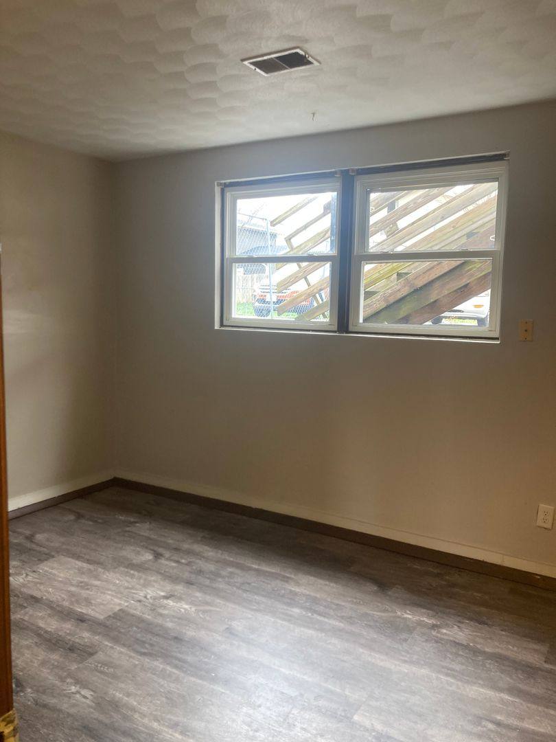 Apartment for rent at 636 W 63rd St, Davenport, IA 52806