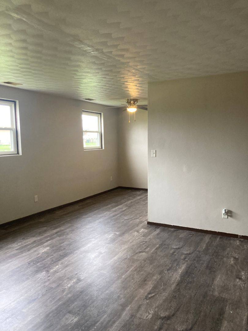 Apartment for rent at 636 W 63rd St, Davenport, IA 52806