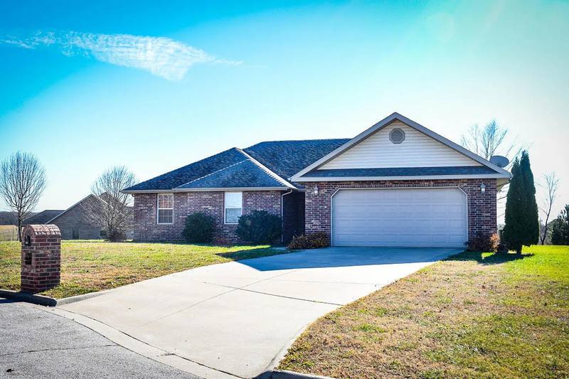 House for rent at 505 Falcon Heights, Rogersville, MO 65742