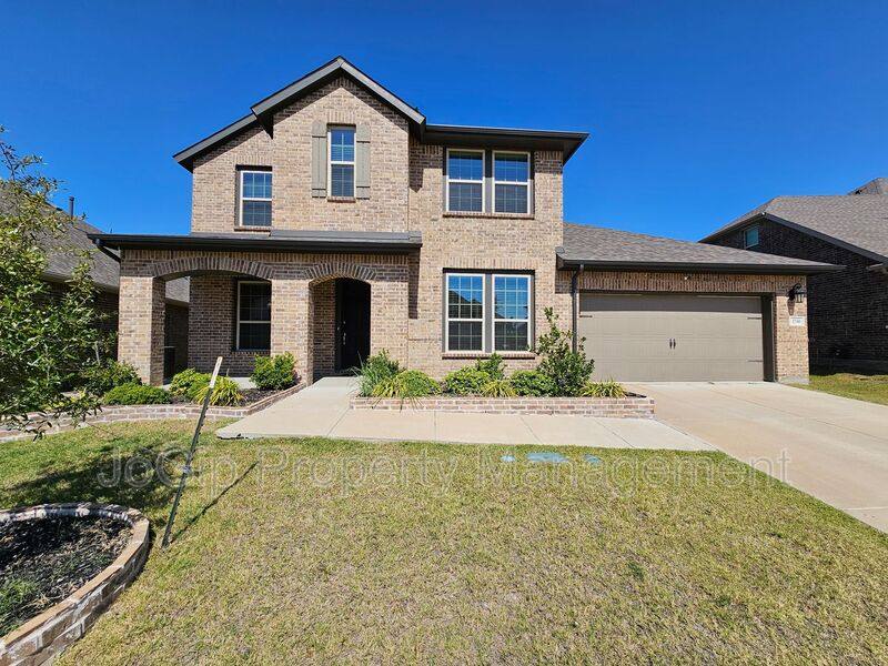House for rent at 1740 Jamestown Dr, Forney, TX 75126