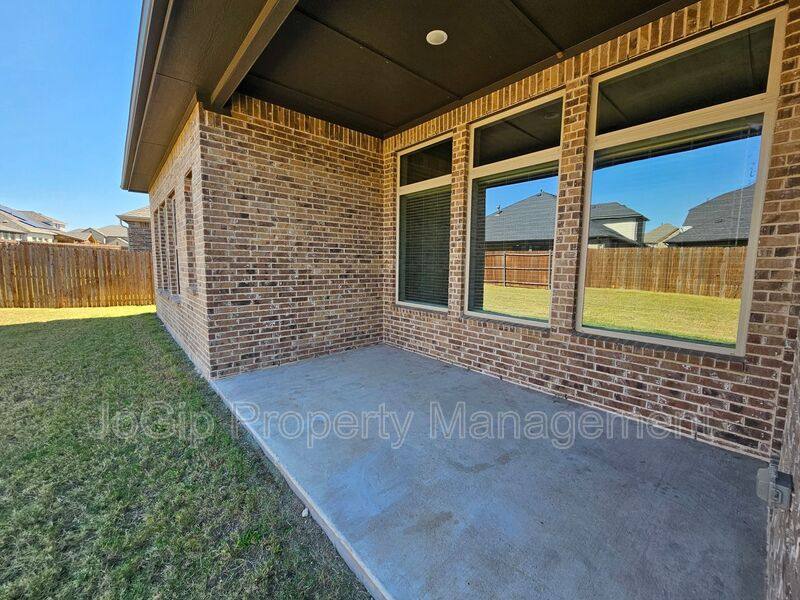 House for rent at 1740 Jamestown Dr, Forney, TX 75126